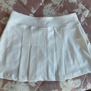Lilly Pulitzer Luxletic Skort in White